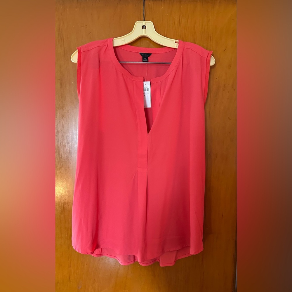 Ann Taylor Split Neck Sleeveless Blouse
